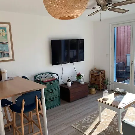 Apartment Situe Au Port Avec Piscine Le Teich